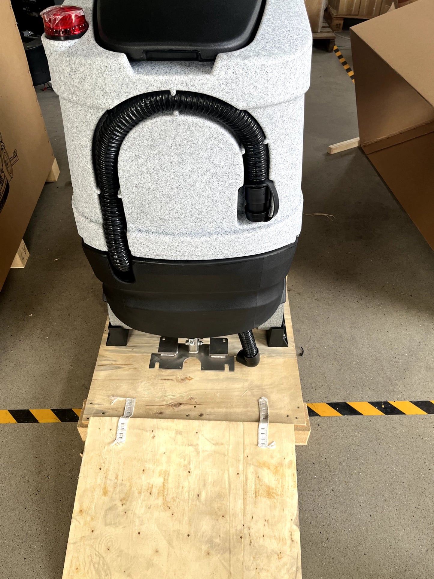 AF2225 Micro Ride-On Floor Scrubber Dryer – 22” Lithium Cleaning Machine, 25 Gal Tank