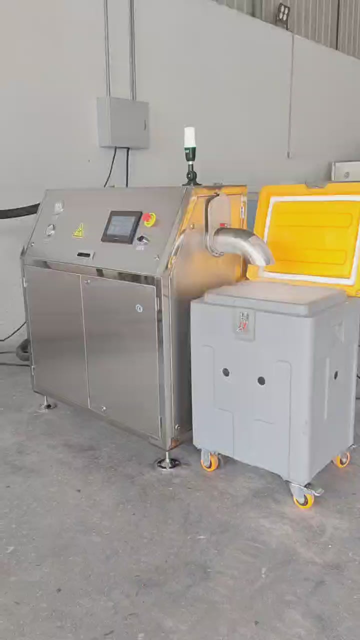 AIP100 pelletizer producing 3mm dry ice